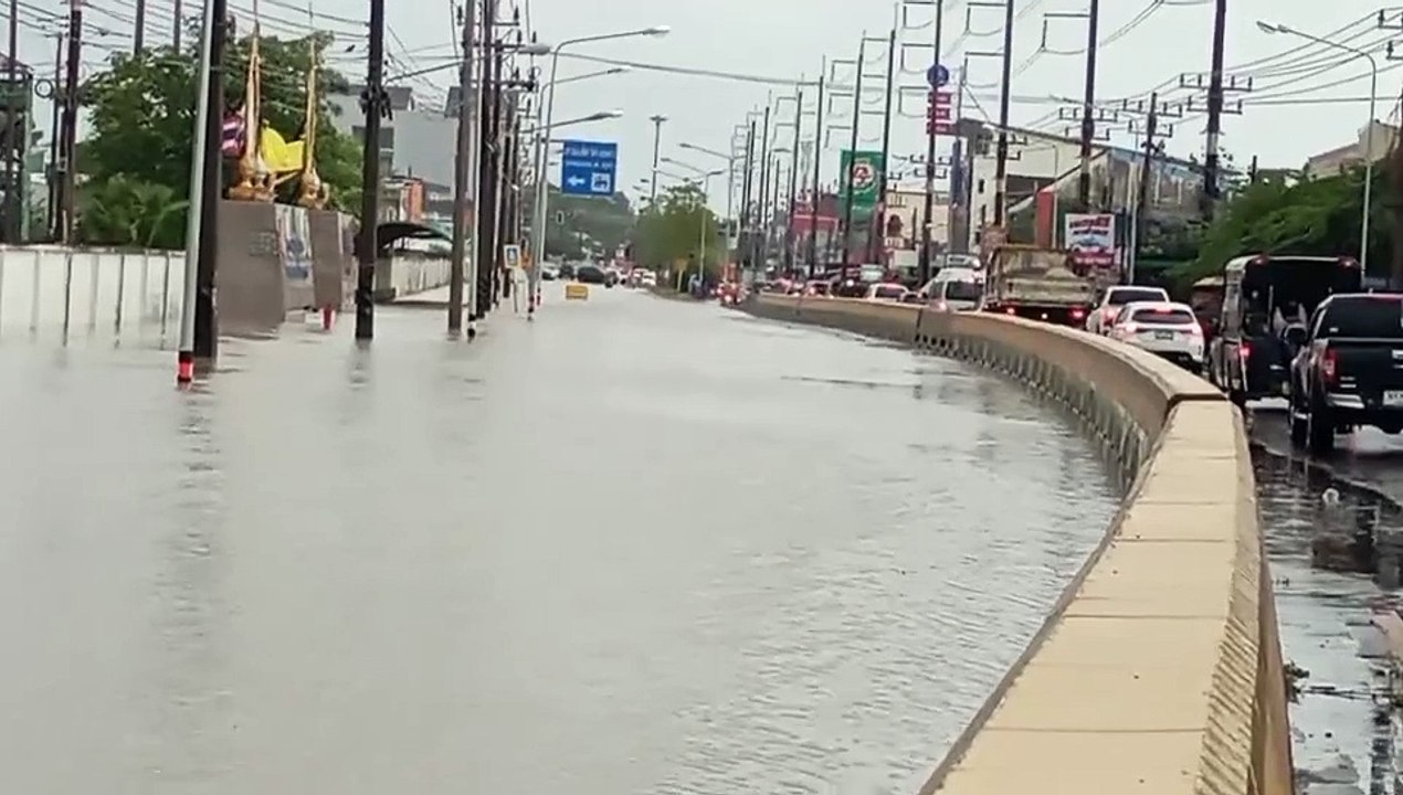 ฝนตกหนักน้ำท่วมขังหลายจุดในอำเภอเมืองจังหวัดสงขลา