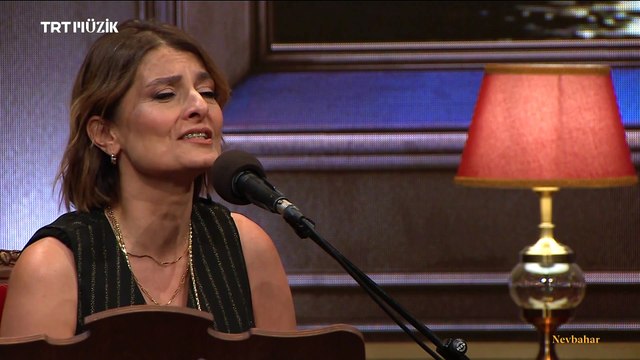 Gül Yazıcı / Anladım sevmeyeceksin beni sen nazlı çiçek