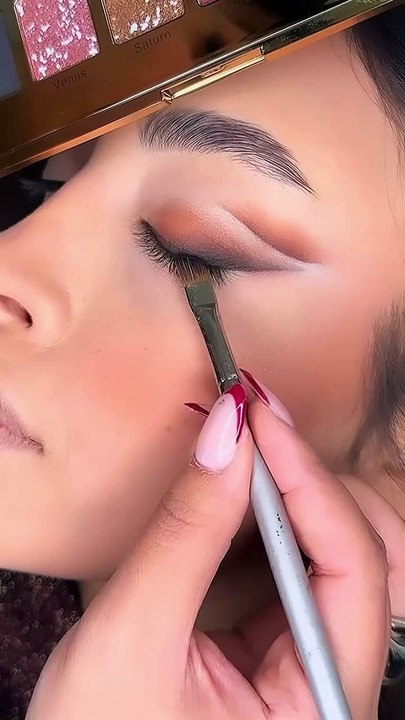 CARRECTER MAKEUP