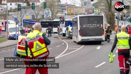 Horrorcrash in Saarbrücken: 30 Verletzte bei Busunfall