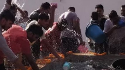 जेल में कैदियों का गंगाजल से स्नान, छत्तीसगढ़ सरकार की अनोखी पहल