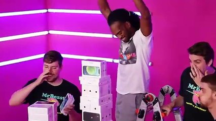 If You Can Carry $1,000,000 You Keep It! / MR. BEAST