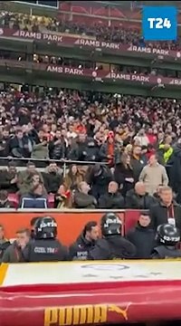 Galatasaray’ın yıldızı Mauro Icardi ve sevgilisi China Suarez, derbiyi tribünden birlikte izledi