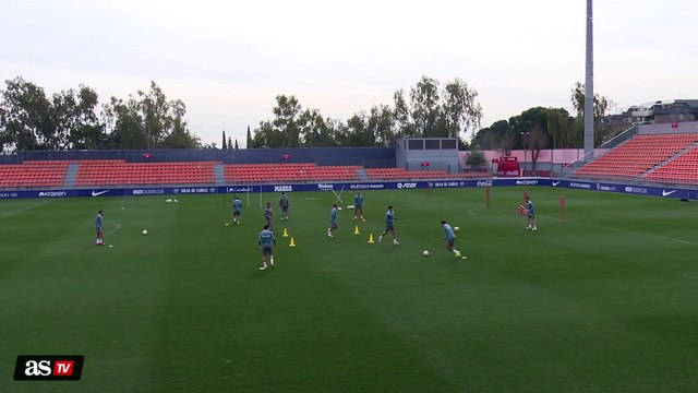 Entrenamiento completo del Atlético de Madrid previo al partido de Copa del Rey ante el Barcelona