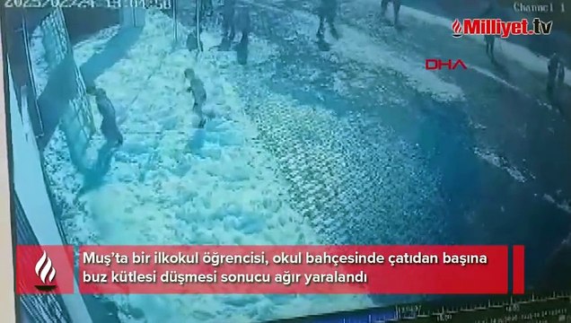 Başına buz kütlesi düşen ilkokul öğrencisi ağır yaralandı; o anlar kamerada