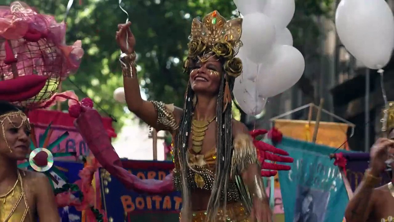 Rio streets filled with revelry ahead of iconic carnival