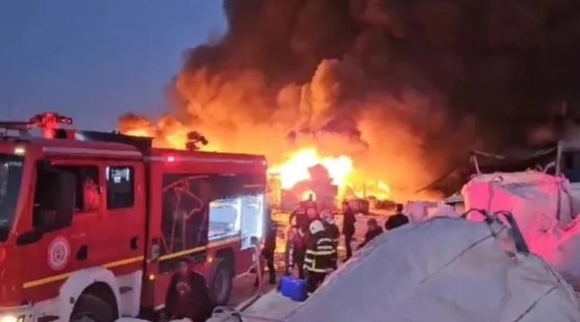 Şanlıurfa'da geri dönüşüm tesisinde çıkan yangın söndürüldü