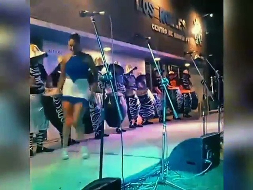 Comparsa TIMBOCÁN - Escenario del Centro de Barrio N°7 - Tacuarembó (20 ...