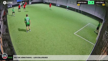 But de Jonathan L - Les Collegues