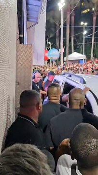 BNews Folia: Carla Perez agita folia ao entrar no trio da Pipoca Melhor Segunda; assista