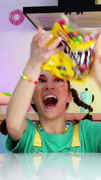 This Vending Machine Toy Will Be A Cool Candy Dispenser! 🍬🛒 #asmr #toys #fun