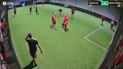 Pena 64 - New Team 24/02 à 21:38 - Football Terrain 2 (LeFive Pau)