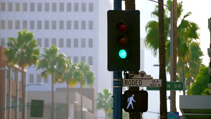 Traffic Lights and Rodeo Drive Sign