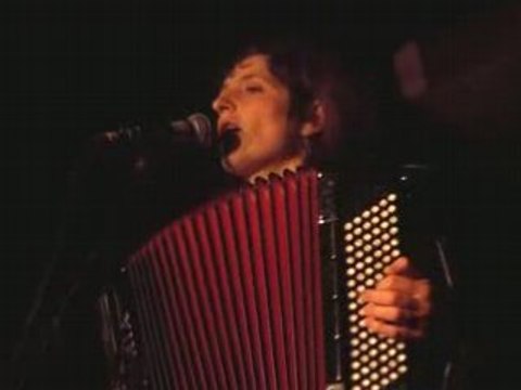 Chloé LACAN : Fais moi mal Johnny