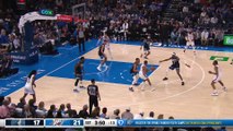 Hartenstein lands a ferocious one-handed alley-oop