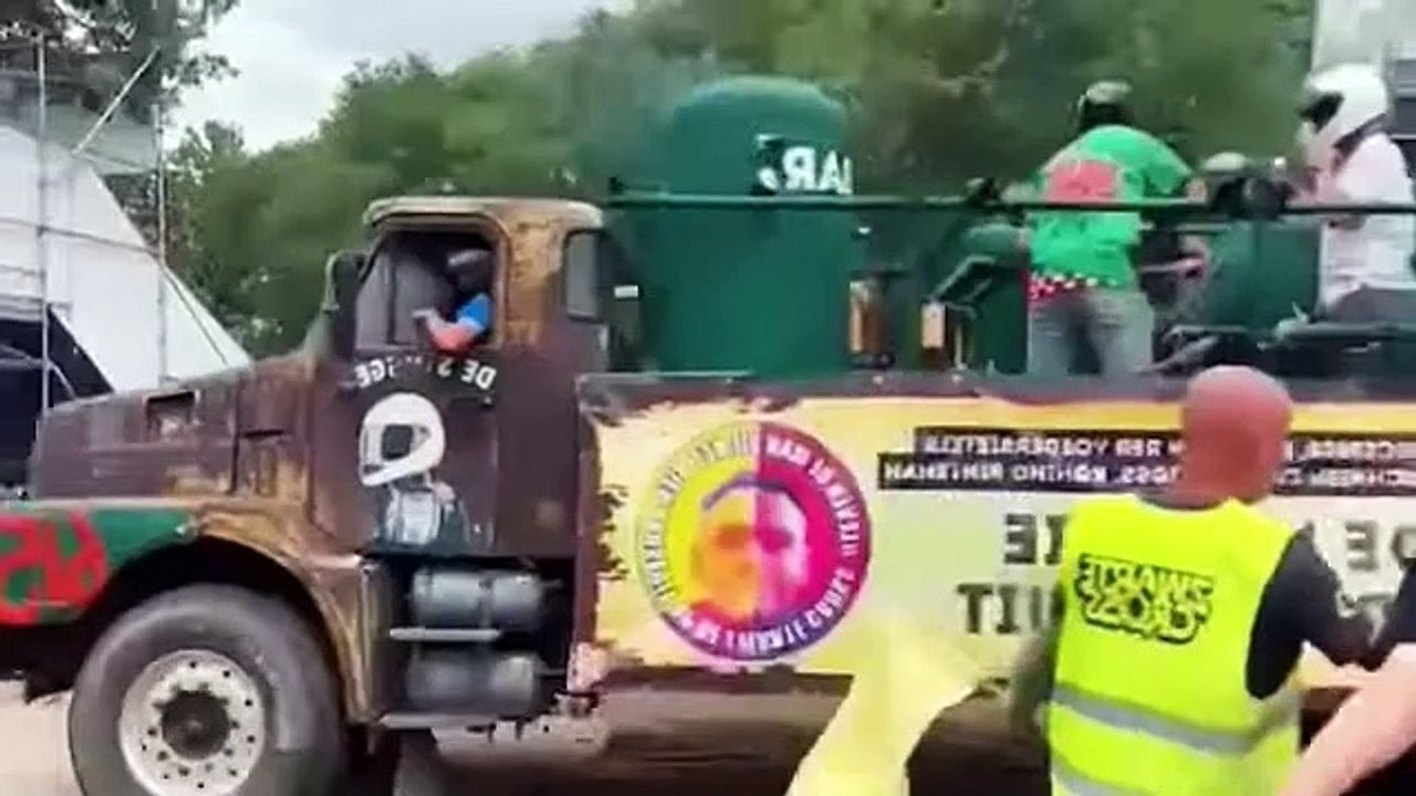 TRY NOT TO LAUGH 🤣🤣 Best Funny Videos compilation - Fails & Hilarious Moments 😂 P49
