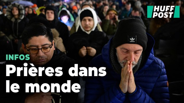 Des centaines de personnes réunies pour prier pour le Pape, toujours dans un état critique