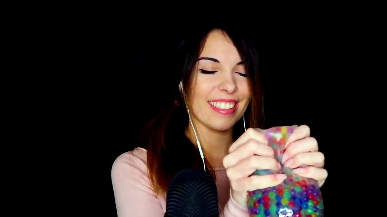 [ASMR] 💧Glouglou Triggers 💧Orbeez - Pipette - Bouteilles - Glaçons 😴Tapping - Blowing - Whisper Part 1