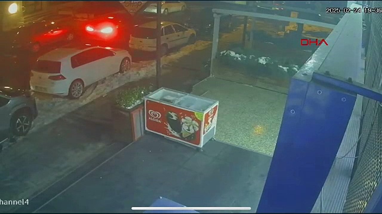 İstanbul - Beşiktaş’ta Müjde Ar ve eşinin olduğu cipe otobüs çarptı; o anlar kamerada
