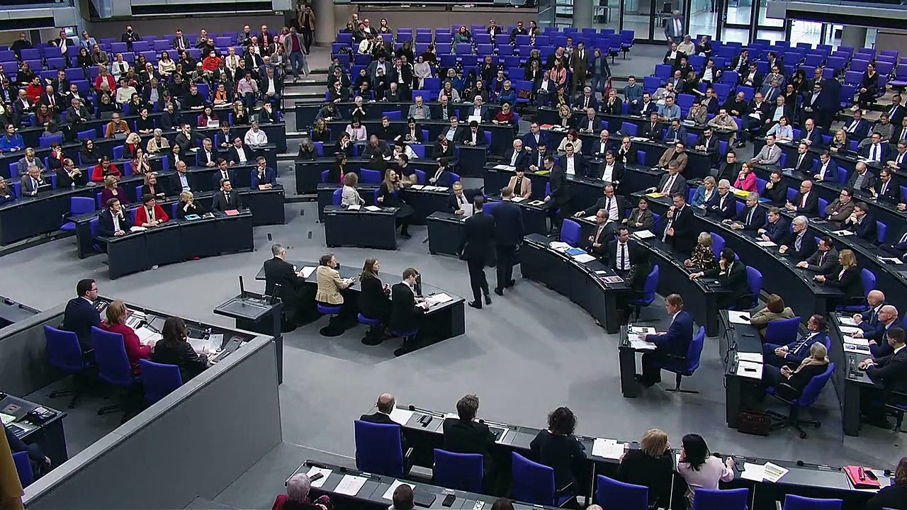 AfD-Fraktion: Weidel und Chrupalla als Doppelspitze bestätigt