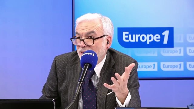 Pascal Praud et vous - «Ça n'est jamais arrivé dans l'histoire du music-hall» : Enrico Macias raconte une anecdote lors d'un concert