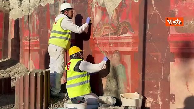 Scoperta a Pompei nuova sala affrescata con iniziazione ai misteri e corteo di Dioniso