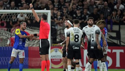 Wilmar Roldán, en el centro de la polémica por empujar y regañar a un jugador