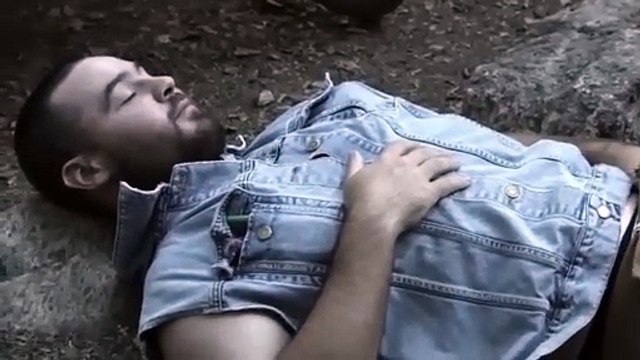 Ellos querían descansar en la naturaleza, pero cayeron en una trampa de caníbales