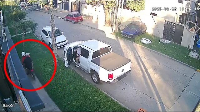 Dueño de vehículo dispara y deja herido a ladrón que quería asaltarlo
