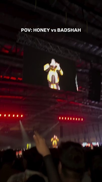 Yo Yo Honey Singh vs Badshah  during Mumbai Concert 🎧🎵♾️🌠💝  #yoyohoneysingh #livemusic #concertphotographer #concert #concertphotography #honeysingh #honeysinghfanclub #honeysinghvsbadshah #HoneySinghConcert #2024viralvideo #reelsfacebook #reelschalle