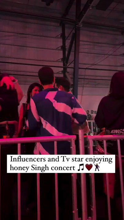 Celebrities at Yo Yo Honey Singh Mumbai Concert 🎧🎵♾️🌠💝  #yoyohoneysingh #livemusic #concertphotographer #concert #concertphotography #honeysingh #honeysinghfanclub #honeysinghvsbadshah #HoneySinghConcert #2024viralvideo #reelsfacebook #reelschallenge