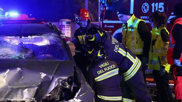 Scontro tra auto a Ferrara, due feriti in un frontale