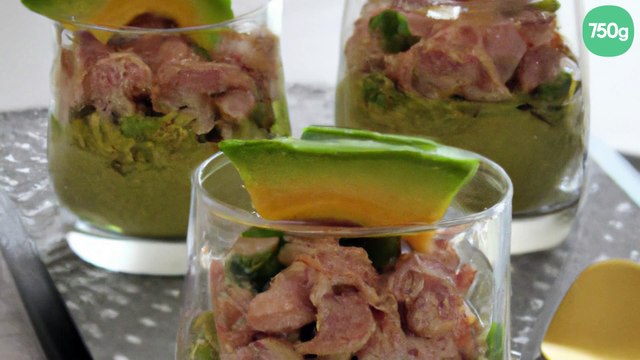Verrine de mousse thon et d'avocat au fromage frais