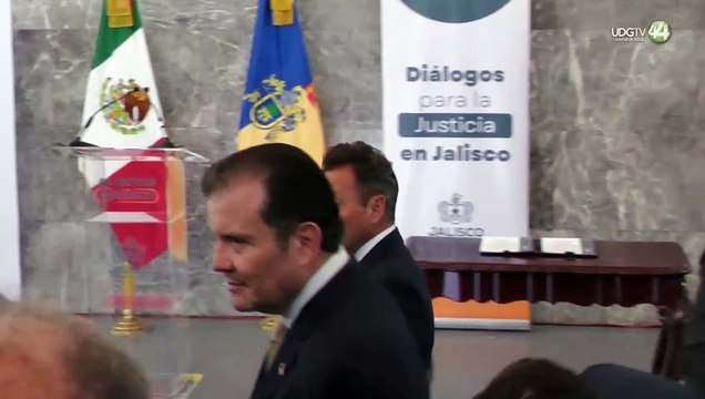 Pablo Lemus entregó la iniciativa al Poder Judicial en el congreso de Jalisco