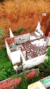 Brasil: socavones que amenazan las viviendas