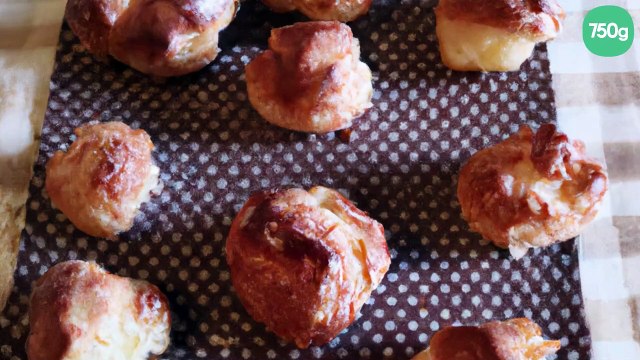 Petits choux à la Fourme d'Ambert