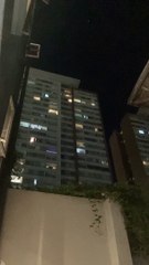 Regresó la luz en Santiago luego de horas y el grito de este chileno será viral