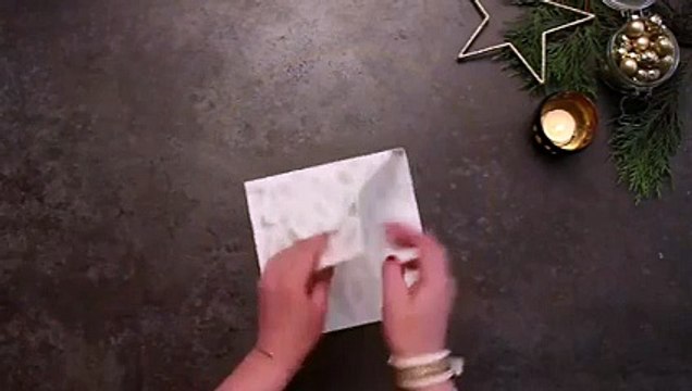 Pliage de serviette : une pochette à couverts