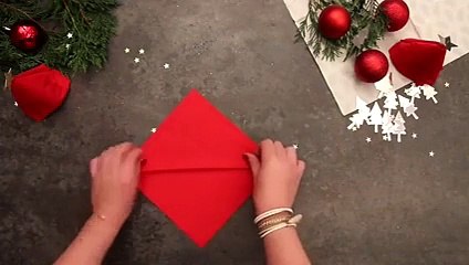 Pliage de serviette : un sapin