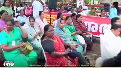 'ഇതുവഴി പോകുന്ന ഓട്ടോഡ്രൈവർമാർ ഉൾപ്പെടെ അഭിവാദ്യങ്ങൾ അറിയിച്ചാണ് പോകുന്നത്‌'