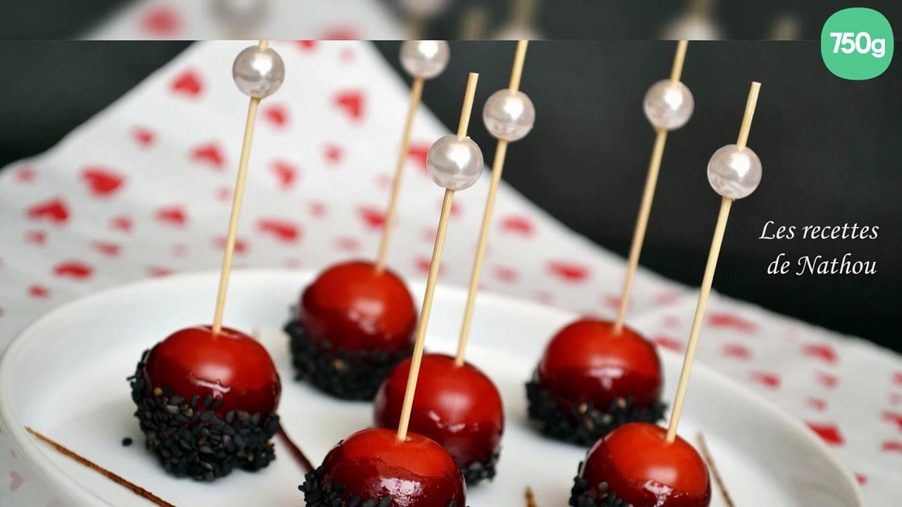 Tomates cerises d'amour et graines de sésame