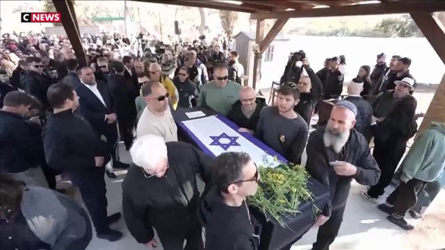 Israël : jour de funérailles de Ariel, Kfir et Shiri Bibas