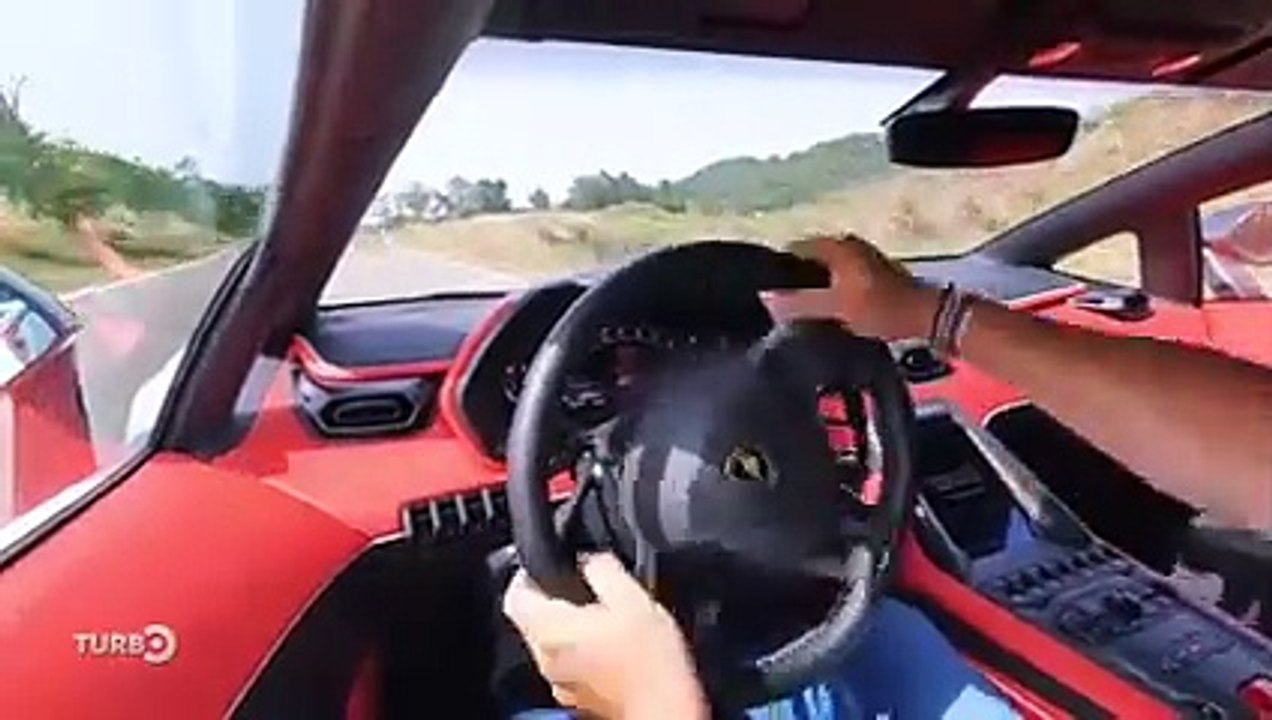 Lamborghini Countach, l'hypercar fait sa transition - Essai TURBO du 04/09/2022