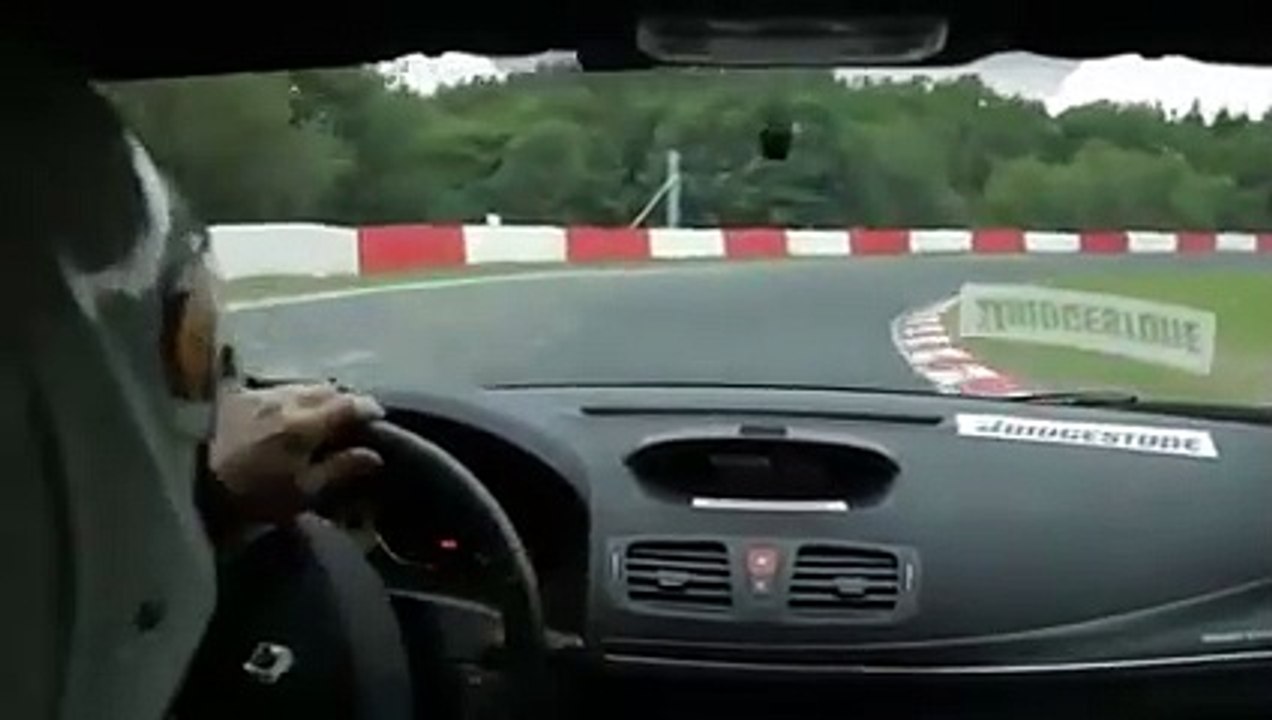 Renault Mégane R.S. Trophy : le record de la Nordschleife en vidéo