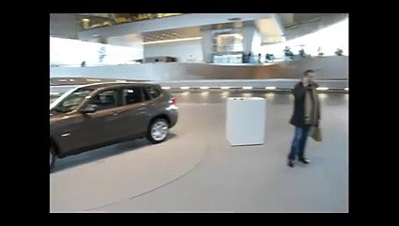 BMW Welt : la zone d'accueil et de livraison aux clients