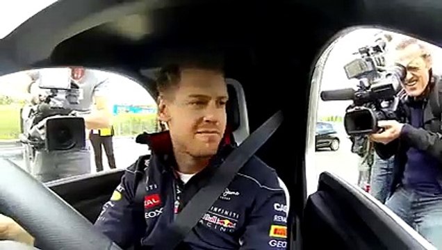 Vidéo : Sebastian Vettel dans la Renault Zoé et le Twizy RS F1
