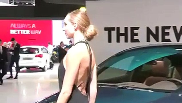 Les Plus Belles Hôtesses du Salon de Francfort 2013 en Vidéo !