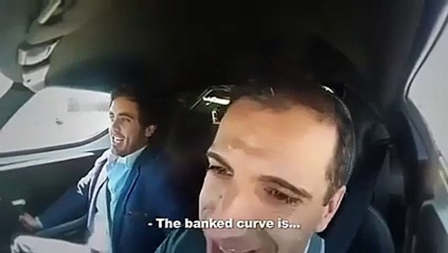 Tour de circuit avec Marc Gené au volant de l'Alfa Romeo 4C