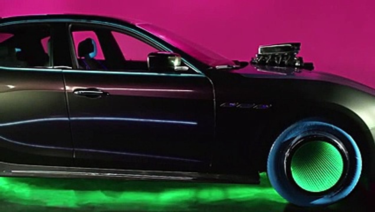 Sexy : la Maserati Ghibli carwashée par Kylie Minogue