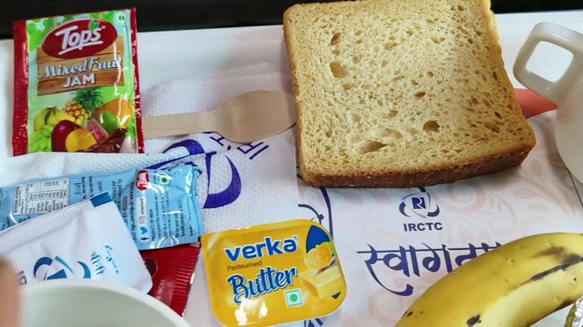 Rajdhani Express first AC Delhi to Kerala | What is available to eat in Rajdhani train?